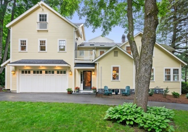 22 Grant Street, Lexington, Massachusetts 02420, 4 Bedrooms Bedrooms, 8 Rooms Rooms,2.5 BathroomsBathrooms,Residential,For Sale,Grant Street,73389462
