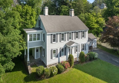 285 Main St, Groveland, Massachusetts 01834, 4 Bedrooms Bedrooms, 9 Rooms Rooms,2.5 BathroomsBathrooms,Residential,For Sale,Main St,73389549