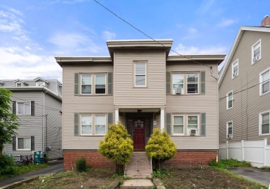 4 Warren Ave, Chelsea, Massachusetts 02150, 12 Bedrooms Bedrooms, 15 Rooms Rooms,6 BathroomsBathrooms,Residential Income,For Sale,Warren Ave,73389751