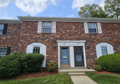 403 Windsor Dr, Framingham, Massachusetts 01701, 2 Bedrooms Bedrooms, 5 Rooms Rooms,1.5 BathroomsBathrooms,Residential,For Sale,Windsor Green Condominium,Windsor Dr,73389794
