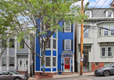 50 Telpgraph Street, Boston, Massachusetts 02127, 3 Bedrooms Bedrooms, 9 Rooms Rooms,3 BathroomsBathrooms,Residential Income,For Sale,Telpgraph Street,73389878