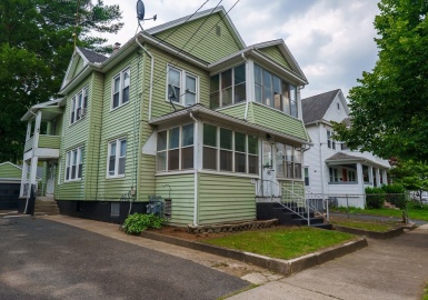 21-23 Howes St, Springfield, Massachusetts 01118, 6 Bedrooms Bedrooms, 12 Rooms Rooms,2 BathroomsBathrooms,Residential Income,For Sale,Howes St,73390020