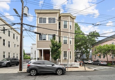464 Windsor St, Cambridge, Massachusetts 02141, 3 Bedrooms Bedrooms, 5 Rooms Rooms,2 BathroomsBathrooms,Residential,For Sale,Windsor St,73390061