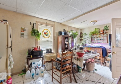 222-R Kimball St, Fitchburg, Massachusetts 01420, 2 Bedrooms Bedrooms, 6 Rooms Rooms,2 BathroomsBathrooms,Residential Income,For Sale,Kimball St,73390422