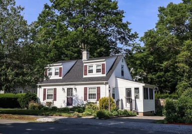 53 Perkins Street, Stoneham, Massachusetts 02180, 2 Bedrooms Bedrooms, 5 Rooms Rooms,1 BathroomBathrooms,Residential,For Sale,Perkins Street,73390728