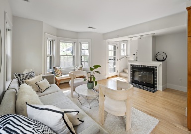 85 Sherman, Cambridge, Massachusetts 02139, 2 Bedrooms Bedrooms, 5 Rooms Rooms,2.5 BathroomsBathrooms,Residential,For Sale,The Robert Frost Condominium,Sherman,73390969