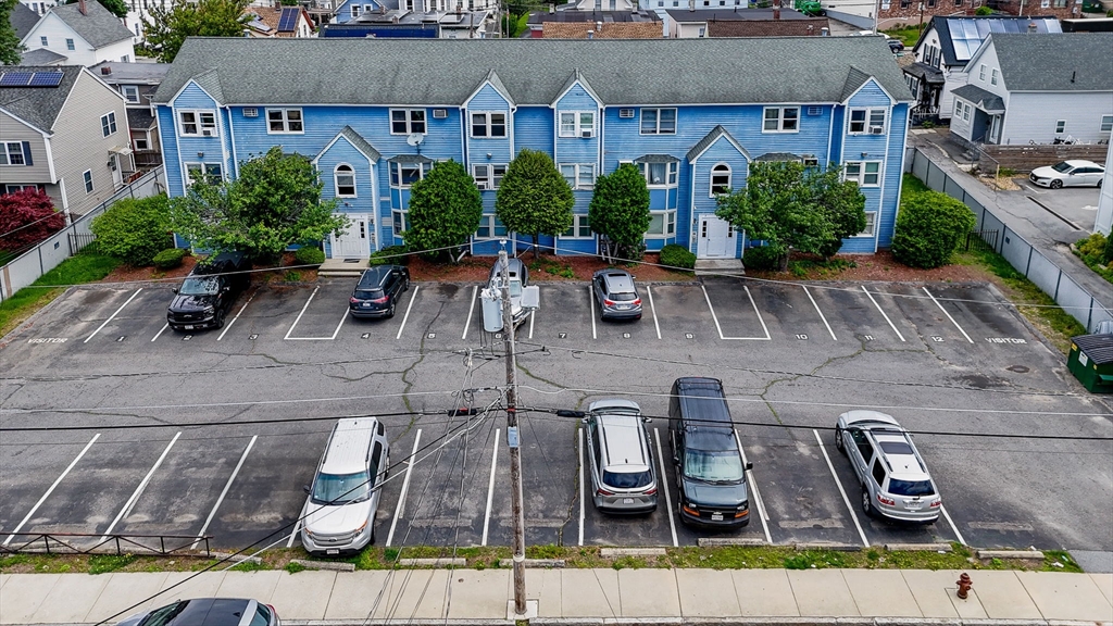 45 W 3rd Street, Lowell, Massachusetts 01850, 2 Bedrooms Bedrooms, 4 Rooms Rooms,1 BathroomBathrooms,Residential,For Sale,Centre Place Condominium,W 3rd Street,73391040