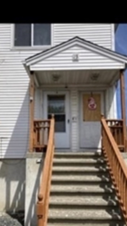 73 Neponset St, Revere, Massachusetts 02151, 6 Bedrooms Bedrooms, 8 Rooms Rooms,2 BathroomsBathrooms,Residential Income,For Sale,Neponset St,73391044