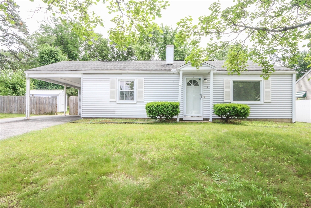 15 Fredette St, Springfield, Massachusetts 01109, 3 Bedrooms Bedrooms, 5 Rooms Rooms,1 BathroomBathrooms,Residential,For Sale,Fredette St,73391092