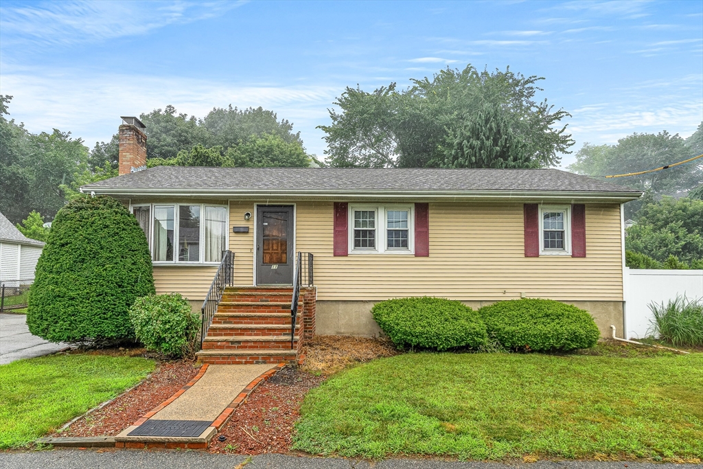 11 Boline Place, Woburn, Massachusetts 01801, 3 Bedrooms Bedrooms, 7 Rooms Rooms,2 BathroomsBathrooms,Residential Lease,For Rent,Boline Place,73391418