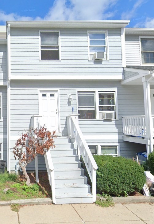 110 West 8th Street, Boston, Massachusetts 02127, 3 Bedrooms Bedrooms, 6 Rooms Rooms,1 BathroomBathrooms,Residential Lease,For Rent,West 8th Street,73391425