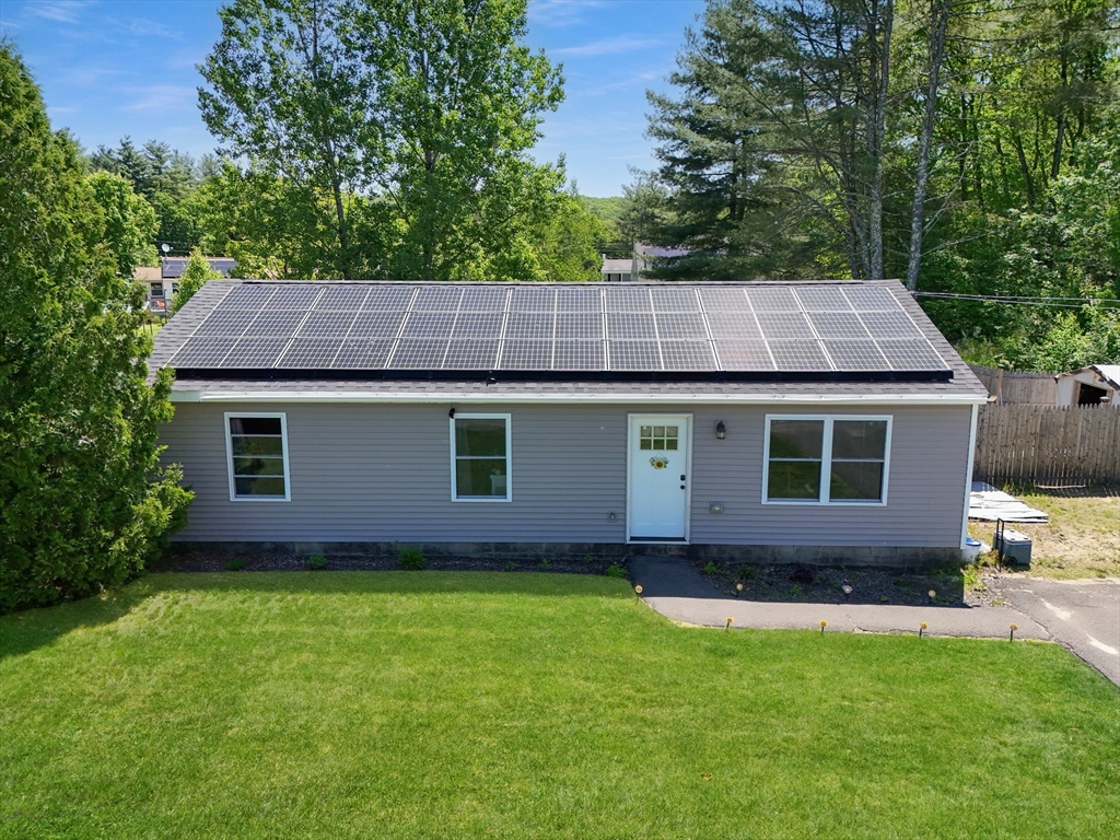 140 Memorial Dr, Orange, Massachusetts 01364, 3 Bedrooms Bedrooms, 5 Rooms Rooms,1 BathroomBathrooms,Residential,For Sale,Memorial Dr,73391141