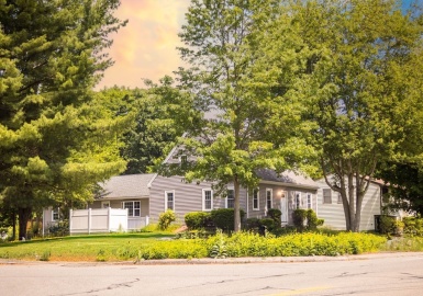78 High St, Randolph, Massachusetts 02368, 4 Bedrooms Bedrooms, 7 Rooms Rooms,1 BathroomBathrooms,Residential Lease,For Rent,High St,73391622