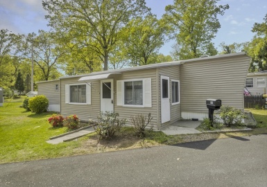 32 Puffin Drive, Chicopee, Massachusetts 01020, 2 Bedrooms Bedrooms, 4 Rooms Rooms,1 BathroomBathrooms,Residential,For Sale,Puffin Drive,73391462