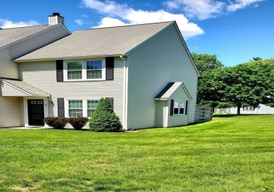 728 Auburn St, Whitman, Massachusetts 02382, 2 Bedrooms Bedrooms, 4 Rooms Rooms,1.5 BathroomsBathrooms,Residential,For Sale,Eliot Woods,Auburn St,73391509