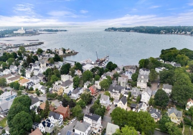 35 Ocean Avenue, Salem, Massachusetts 01970, 2 Bedrooms Bedrooms, 5 Rooms Rooms,1 BathroomBathrooms,Residential,For Sale,Ocean Avenue,73391815