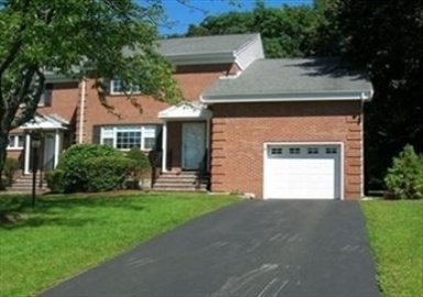17 April Lane, Lexington, Massachusetts 02421, 3 Bedrooms Bedrooms, 7 Rooms Rooms,2.5 BathroomsBathrooms,Residential Lease,For Rent,April Lane,73391964