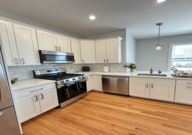 353 Dorchester St, Boston, Massachusetts 02127, 2 Bedrooms Bedrooms, 3 Rooms Rooms,2 BathroomsBathrooms,Residential Lease,For Rent,Dorchester St,73391972