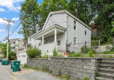 205-207 High St, Fitchburg, Massachusetts 01420, 5 Bedrooms Bedrooms, 9 Rooms Rooms,2 BathroomsBathrooms,Residential Income,For Sale,High St,73391842