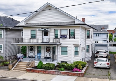 9 Bradford Ave, Medford, Massachusetts 02155, 5 Bedrooms Bedrooms, 11 Rooms Rooms,2 BathroomsBathrooms,Residential Income,For Sale,Bradford Ave,73385700