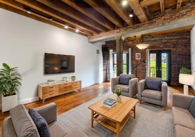 28 Atlantic Avenue, Boston, Massachusetts 02110, 2 Bedrooms Bedrooms, 4 Rooms Rooms,1 BathroomBathrooms,Residential Lease,For Rent,Atlantic Avenue,73392425