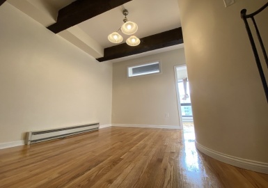 12 Stoneholm, Boston, Massachusetts 02115, 3 Bedrooms Bedrooms, 6 Rooms Rooms,1.5 BathroomsBathrooms,Residential Lease,For Rent,Stoneholm,73391067