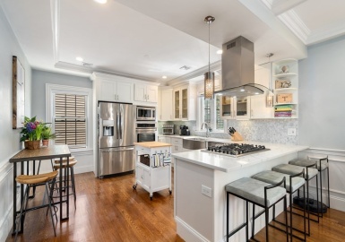22 Mercer St, Boston, Massachusetts 02127, 4 Bedrooms Bedrooms, 6 Rooms Rooms,3 BathroomsBathrooms,Residential Lease,For Rent,Mercer St,73392598