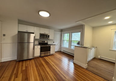 8 Glendale St, Salem, Massachusetts 01970, 3 Bedrooms Bedrooms, 5 Rooms Rooms,1 BathroomBathrooms,Residential Lease,For Rent,Glendale St,73392634
