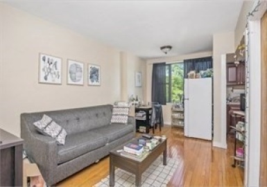 1706 Commonwealth, Boston, Massachusetts 02135, 2 Bedrooms Bedrooms, 4 Rooms Rooms,1 BathroomBathrooms,Residential Lease,For Rent,Commonwealth,73392704