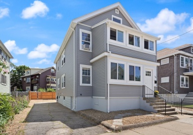 16 Rice Ave, Medford, Massachusetts 02155, 4 Bedrooms Bedrooms, 11 Rooms Rooms,2 BathroomsBathrooms,Residential Income,For Sale,Rice Ave,73392583