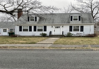 154 Cottage St, Norwood, Massachusetts 02062, 1 Bedroom Bedrooms, 4 Rooms Rooms,1 BathroomBathrooms,Residential Lease,For Rent,Cottage St,73392891