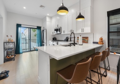143 Trenton St, Boston, Massachusetts 02128, 2 Bedrooms Bedrooms, 4 Rooms Rooms,2 BathroomsBathrooms,Residential Lease,For Rent,Trenton St,73392956