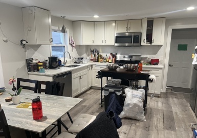 73 Thorndike Street, Cambridge, Massachusetts 02141, 6 Bedrooms Bedrooms, 9 Rooms Rooms,3 BathroomsBathrooms,Residential Lease,For Rent,Thorndike Street,73392989
