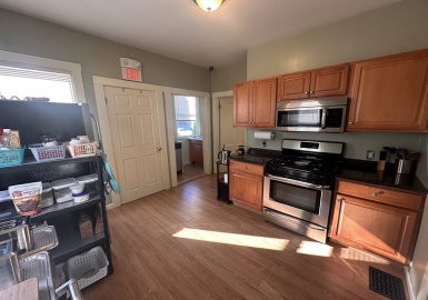 374 Highland Ave, Somerville, Massachusetts 02144, 3 Bedrooms Bedrooms, 6 Rooms Rooms,1.5 BathroomsBathrooms,Residential Lease,For Rent,Highland Ave,73393330