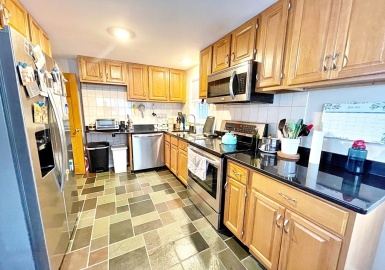 23 Bremen St, Boston, Massachusetts 02128, 2 Bedrooms Bedrooms, 6 Rooms Rooms,2 BathroomsBathrooms,Residential Lease,For Rent,Bremen St,73393333