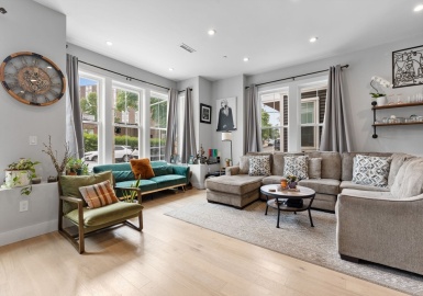 761 Washington St, Boston, Massachusetts 02124, 3 Bedrooms Bedrooms, 6 Rooms Rooms,2 BathroomsBathrooms,Residential Lease,For Rent,Washington St,73393389