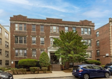 7 Lothian Rd, Boston, Massachusetts 02135, 3 Bedrooms Bedrooms, 4 Rooms Rooms,1 BathroomBathrooms,Residential Lease,For Rent,Lothian Rd,73393397