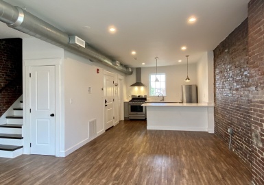 103 Broadway, Chelsea, Massachusetts 02150, 2 Bedrooms Bedrooms, 4 Rooms Rooms,1.5 BathroomsBathrooms,Residential Lease,For Rent,Broadway,73393432