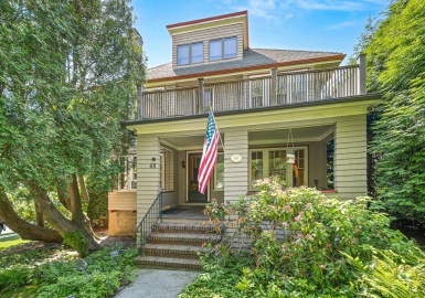 68 Barnard Ave, Watertown, Massachusetts 02472, 5 Bedrooms Bedrooms, 13 Rooms Rooms,3 BathroomsBathrooms,Residential Income,For Sale,Barnard Ave,73393019