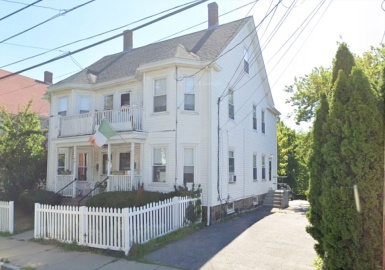 12-14 Middle St, Newton, Massachusetts 02458, 4 Bedrooms Bedrooms, 10 Rooms Rooms,2 BathroomsBathrooms,Residential Income,For Sale,Middle St,73393013