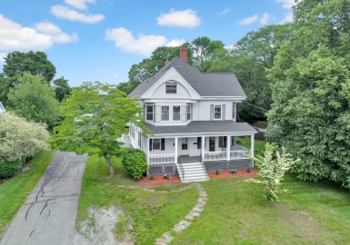 56 Warren Ave, Woburn, Massachusetts 01801, 6 Bedrooms Bedrooms, 12 Rooms Rooms,3 BathroomsBathrooms,Residential Income,For Sale,Warren Ave,73393048