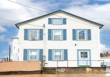 46 Wallis, Peabody, Massachusetts 01960, 4 Bedrooms Bedrooms, 10 Rooms Rooms,2 BathroomsBathrooms,Residential Income,For Sale,Wallis,73393311