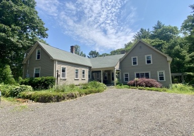 387 W Washington St, Hanson, Massachusetts 02341, 6 Bedrooms Bedrooms, 10 Rooms Rooms,2 BathroomsBathrooms,Residential Income,For Sale,W Washington St,73393413