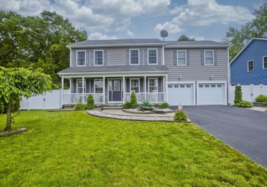 210 Naismith, Springfield, Massachusetts 01104, 4 Bedrooms Bedrooms, 7 Rooms Rooms,2.5 BathroomsBathrooms,Residential,For Sale,Naismith,73393332