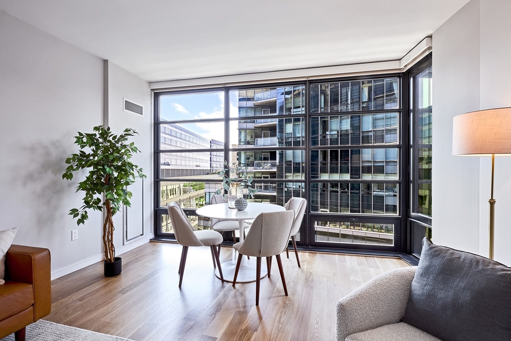 580 Washington St, Boston, Massachusetts 02111