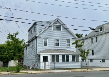 56 Main Street, Winthrop, Massachusetts 02152, 4 Bedrooms Bedrooms, 11 Rooms Rooms,2 BathroomsBathrooms,Residential Income,For Sale,Main Street,73394227