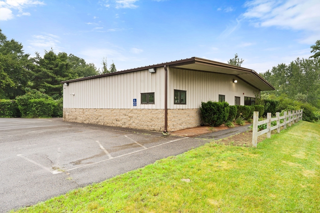 1 Beverly Drive, Sterling, Massachusetts 01564, ,Commercial Sale,For Sale,Beverly Drive,73394323
