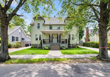 111-113 Pleasant St, Milton, Massachusetts 02186, 6 Bedrooms Bedrooms, 12 Rooms Rooms,5 BathroomsBathrooms,Residential Income,For Sale,Pleasant St,73394297