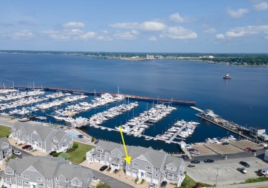 700 Shore Dr, Fall River, Massachusetts 02721, 2 Bedrooms Bedrooms, 5 Rooms Rooms,2 BathroomsBathrooms,Residential,For Sale,The Landing,Shore Dr,73394275