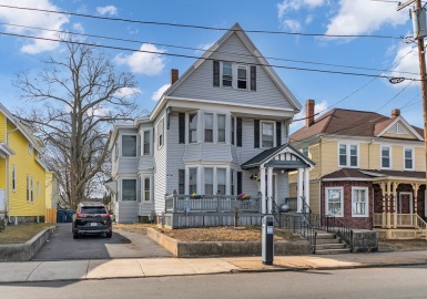 287 S Broadway, Lawrence, Massachusetts 01843, 7 Bedrooms Bedrooms, 17 Rooms Rooms,2 BathroomsBathrooms,Residential Income,For Sale,S Broadway,73394371